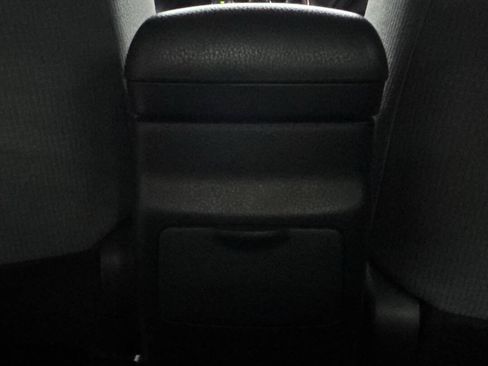 Used 2015 Toyota Corolla L FWD image 23
