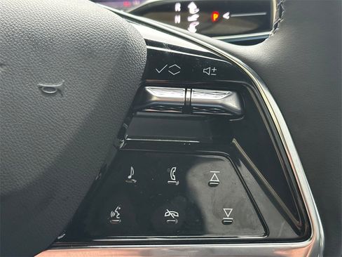 Used 2025 Cadillac Escalade IQ Luxury 1 image 36