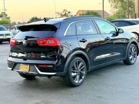 Used 2017 Kia Niro FWD image 9
