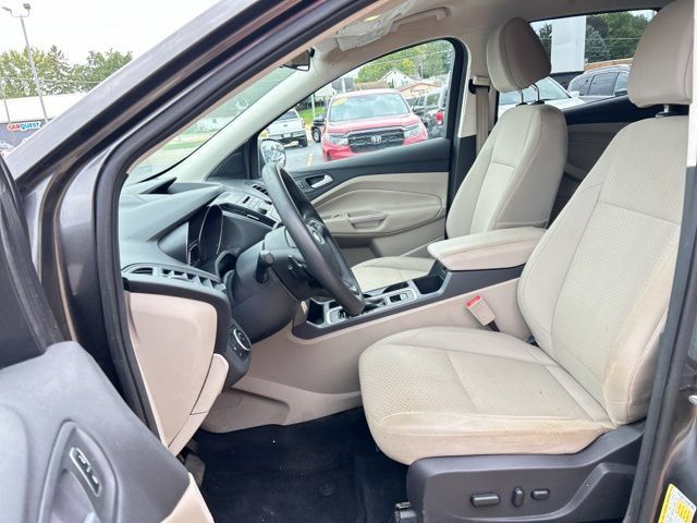 Used 2017 Ford Escape SE FWD image 28