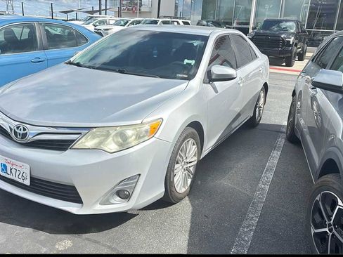 Used 2012 Toyota Camry LE FWD image 1