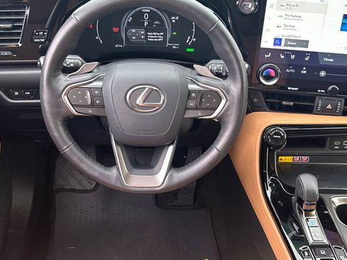 Used 2025 Lexus NX 350h AWD w/ Premium Package image 11