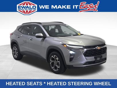 Used 2025 Chevrolet Trax LT w/ LT Convenience Package