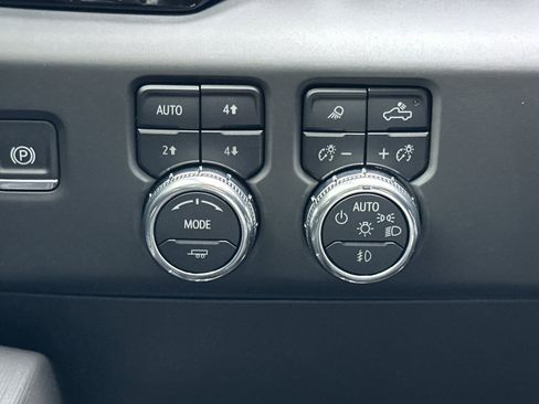 Used 2025 GMC Sierra 1500 AT4X AWD/4WD image 34