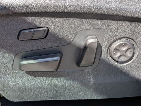 Used 2017 Kia Sorento SX FWD image 16