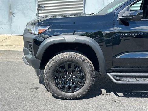 Used 2024 Chevrolet Colorado Trail Boss w/ Advanced Trailering Package AWD/4WD image 8