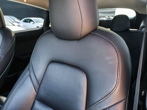 Used 2022 Tesla Model Y Performance AWD/4WD image 18