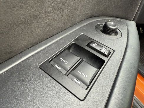 Used 2012 Dodge Challenger SRT8 w/ Premium Sound Group image 10