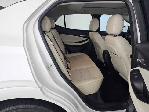 Used 2020 Buick Encore GX Essence w/ Experience Buick Package FWD image 12