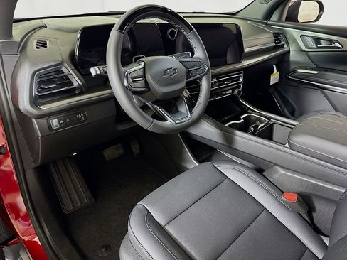 New 2026 Chevrolet Traverse LT w/ Enhanced Driving Package image 5