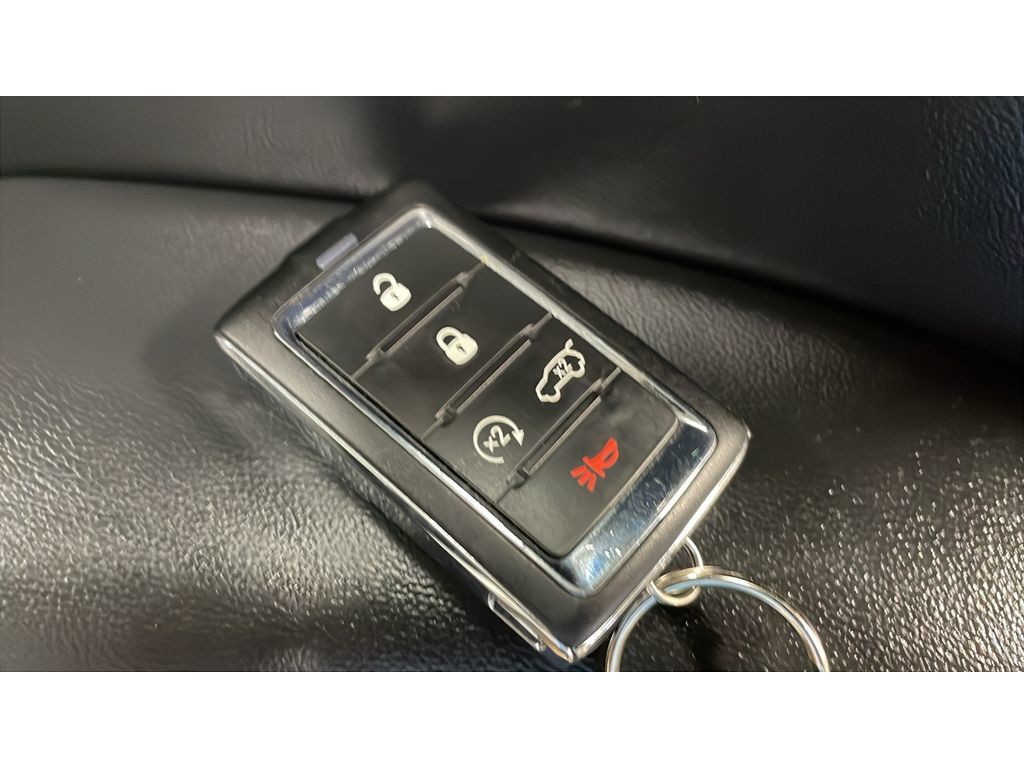 Used 2021 Jeep Grand Cherokee L Laredo AWD/4WD image 17