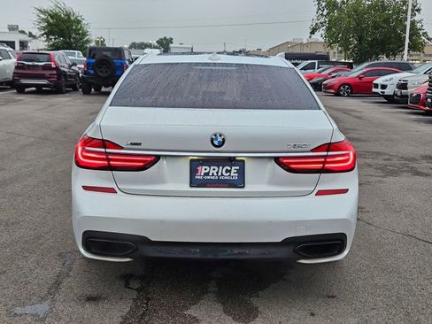 Used 2016 BMW 750i xDrive image 7