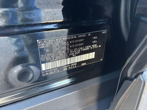 Used 2025 Toyota RAV4 LE image 29