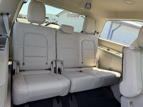 Used 2021 Lincoln Navigator 4WD image 24