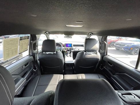 Used 2025 Toyota 4Runner TRD Off-Road AWD/4WD image 22