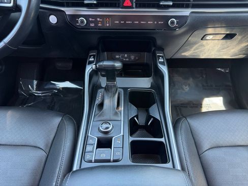 Used 2024 Kia Sorento S FWD image 44