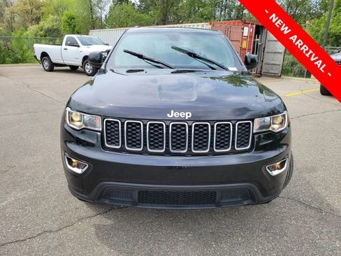 Used 2021 Jeep Grand Cherokee Laredo AWD/4WD image 8