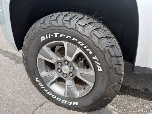 Used 2018 Chevrolet Colorado Z71 AWD/4WD image 11