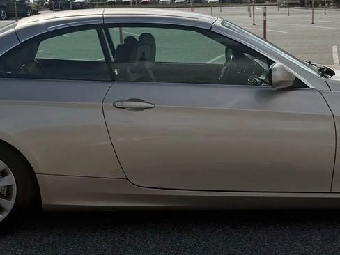 Used 2013 BMW 328i Convertible w/ Premium Pkg image 4