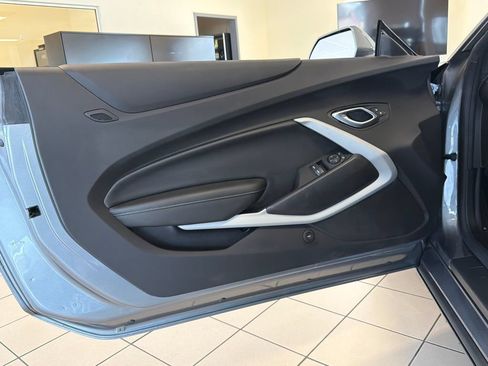 Used 2020 Chevrolet Camaro SS RWD image 26