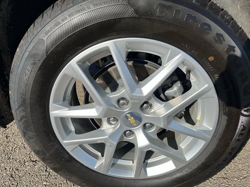 Used 2022 Chevrolet Equinox LS w/ LS Convenience Package image 9