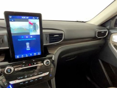 Used 2023 Ford Explorer Limited w/ Hybrid Equipment Group 310A AWD/4WD image 36