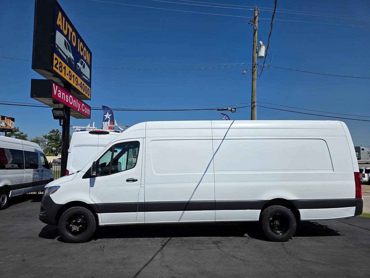Used 2021 Mercedes-Benz Sprinter 3500 image 4