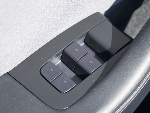 Used 2024 Tesla Model 3 RWD image 18