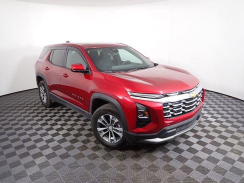 Used 2026 Chevrolet Equinox LT image 7