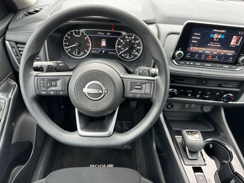 Used 2024 Nissan Rogue S AWD/4WD image 13