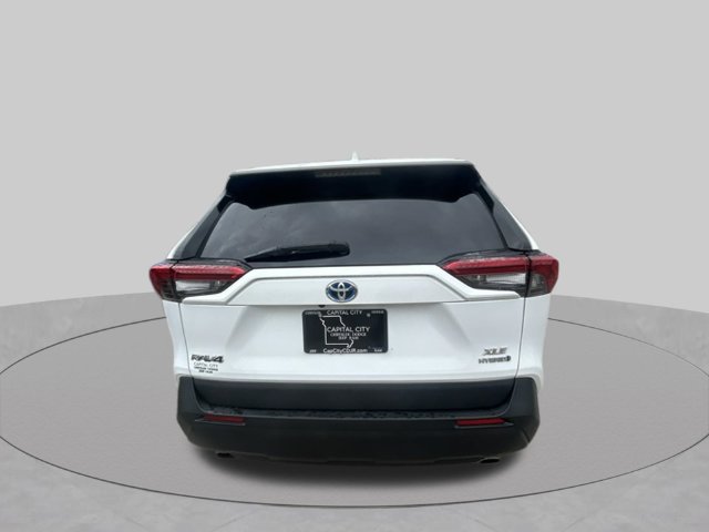 Used 2021 Toyota RAV4 XLE AWD/4WD image 4