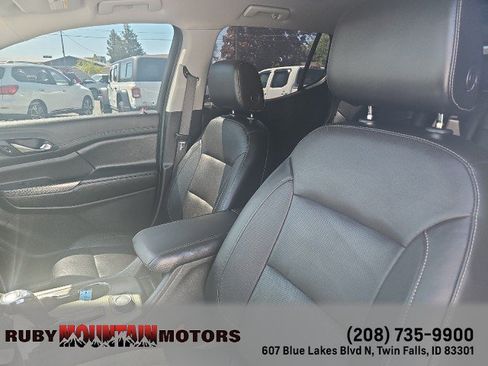Used 2019 GMC Acadia SLT AWD/4WD image 12