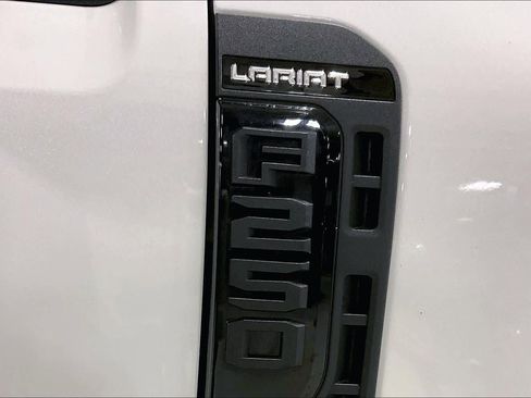 Used 2024 Ford F250 Lariat w/ Lariat Ultimate Package image 9