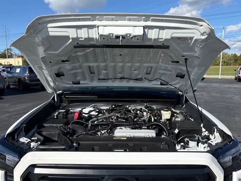 New 2025 Toyota Tacoma SR5 image 31