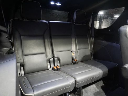 Used 2021 Chevrolet Tahoe Premier w/ Premium Package AWD/4WD image 39