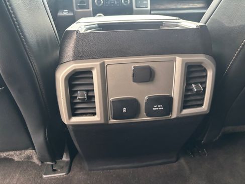 Used 2019 Ford F150 Lariat image 19