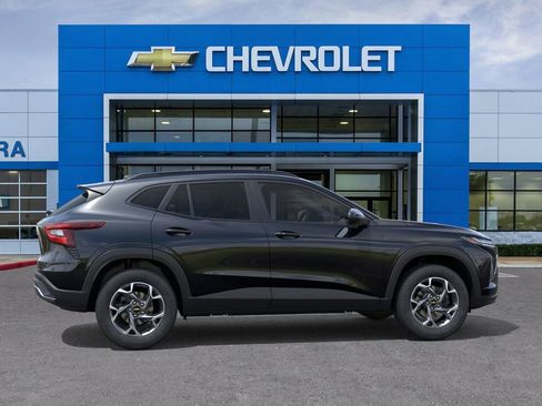 New 2026 Chevrolet Trax LT image 5