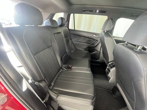 Certified 2024 Volkswagen Tiguan SE R-Line image 27