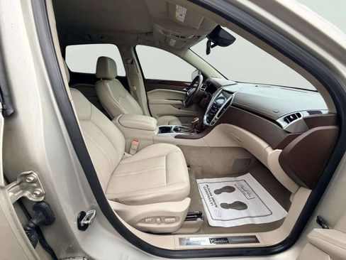 Used 2016 Cadillac SRX Luxury w/ Driver Awareness Package FWD image 25