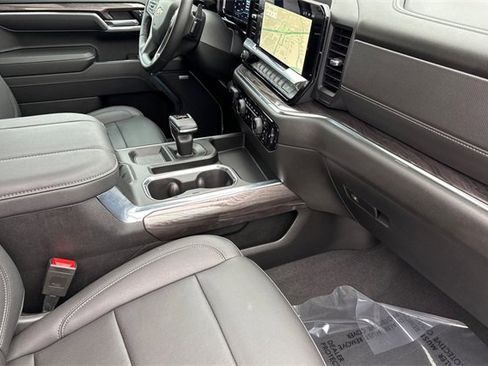 Used 2024 Chevrolet Silverado 1500 LTZ image 19