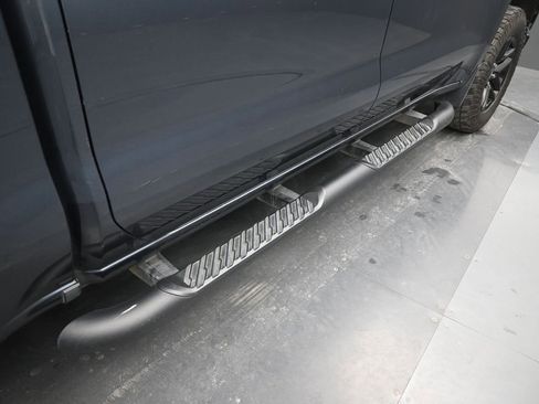 Used 2020 Chevrolet Silverado 1500 LT Trail Boss image 10