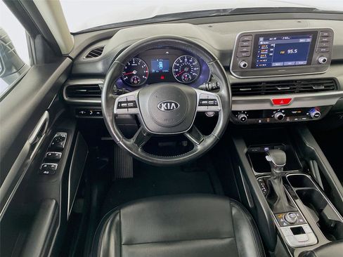 Used 2021 Kia Telluride LX image 23