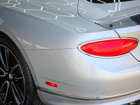 Used 2020 Bentley Continental GT image 23