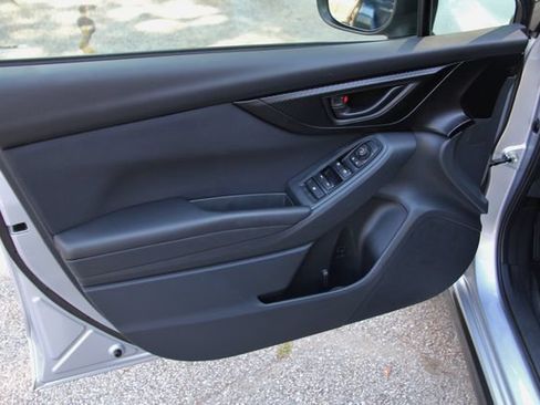 Used 2018 Subaru Crosstrek 2.0i AWD/4WD image 16