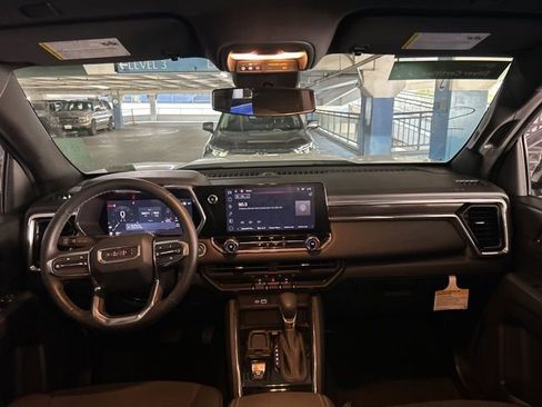 Used 2024 GMC Canyon Elevation image 30