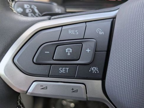 New 2026 Volkswagen Atlas SE FWD image 27