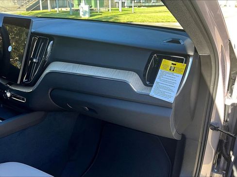 New 2026 Volvo XC60 B5 Core image 18