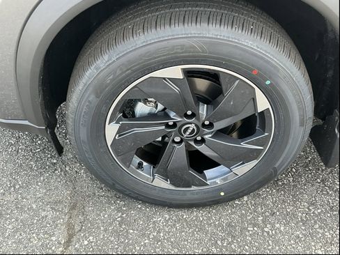 New 2026 Nissan Rogue SV image 7