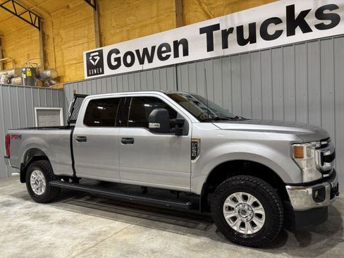 Used 2022 Ford F250 XLT w/ XLT Value Package image 3