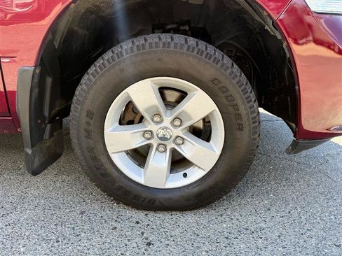 Used 2018 RAM 1500 Express AWD/4WD image 11